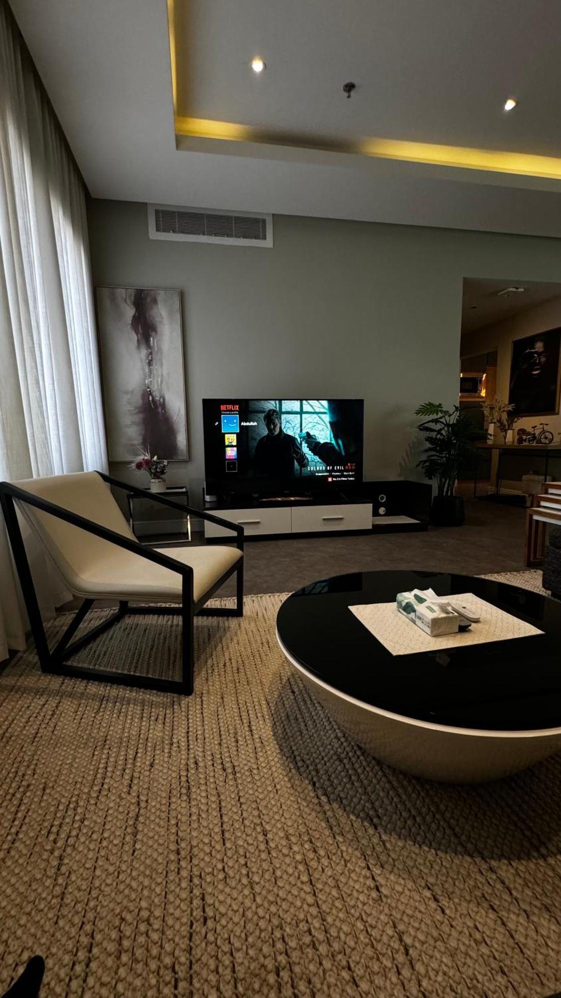 Dna Luxury ,smart Entry , Perfect View Apartment *